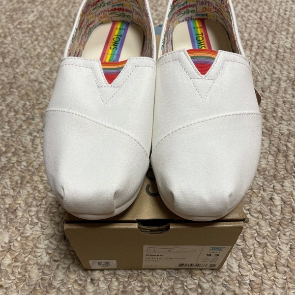 Tom’s Pride Brand New slip-on shoes - Picture 3 of 4